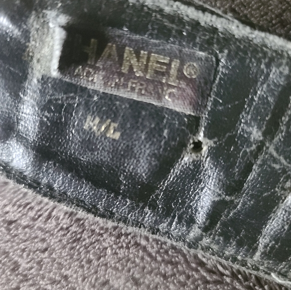 CHANEL Vintage Black Suede Gold Chain Link Belt - Picture 4 of 5